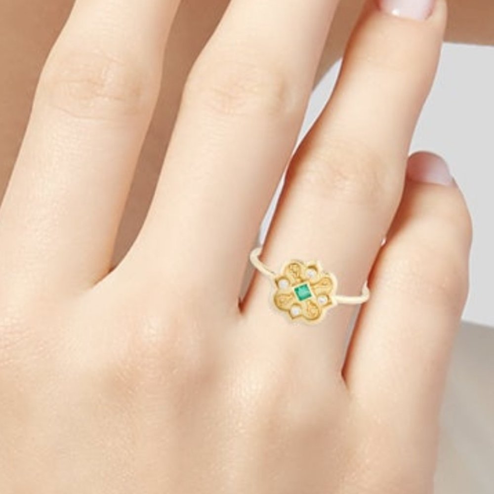 AMRAPALI 18K YELLOW GOLD EMERALD & DIAMOND COCKTAIL RING - Picture 7 of 9